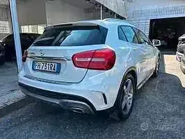 Usata Mercedes GLA200 Premium 136 CV (100 kW) 2017 Bianco SUV