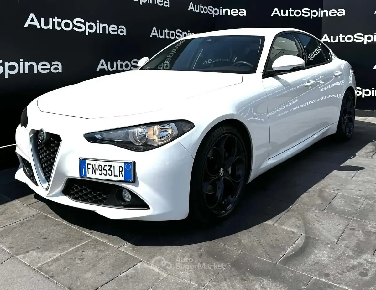 Usata Alfa Romeo Giulia 150 CV (110 kW) 2018 Bianco Berlina