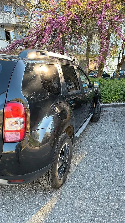 Usata Dacia Duster Black Shadow 109 CV (80 kW) 2017 Nero SUV