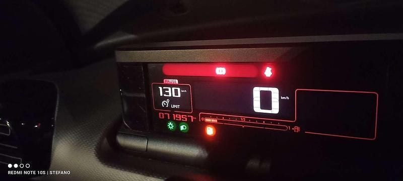 Grigio Usata 2016 Citroën C4 PureTech Berlina | 10.500 € (Cara) - Immagine 1/4