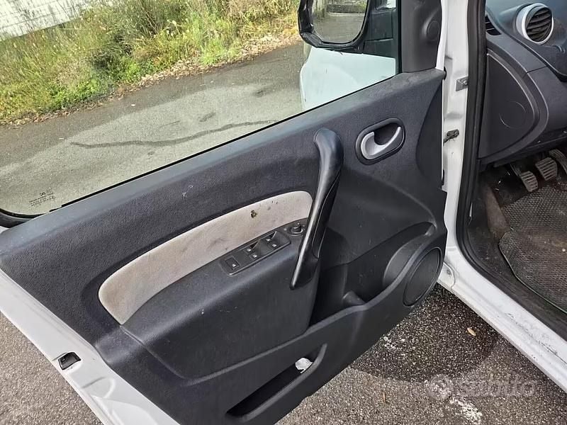 Usata Renault Kangoo 110 CV (80 kW) 2015 Bianco Monovolume