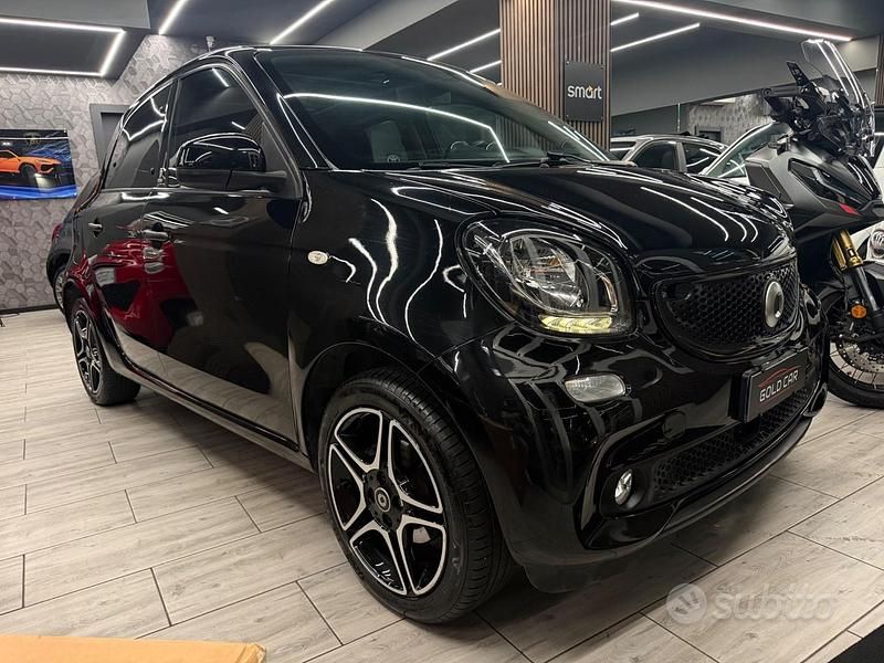 Usata Smart ForFour Passion 90 CV (66 kW) 2018 Nero Utilitaria