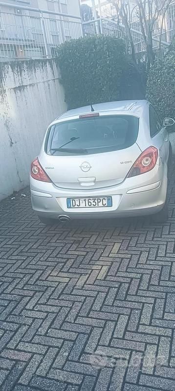 Usata Opel Corsa 75 CV (55 kW) 2007 Grigio Utilitaria