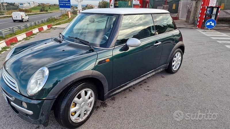 Usata Mini Cooper 88 CV (64 kW) 2005 Verde Utilitaria