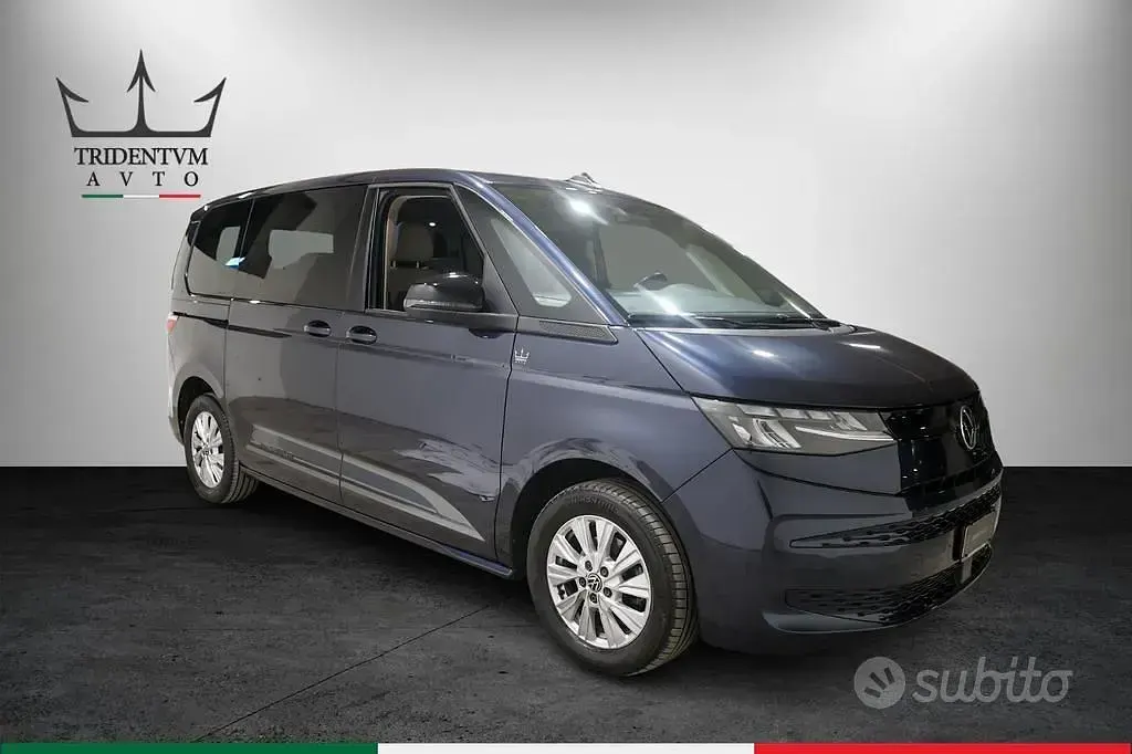 Usata VW Multivan Life 150 CV (110 kW) 2022 Blu Monovolume