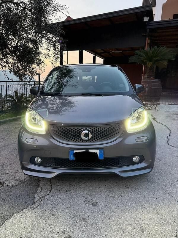 Usata Smart ForFour 90 CV (66 kW) 2016 Grigio Utilitaria