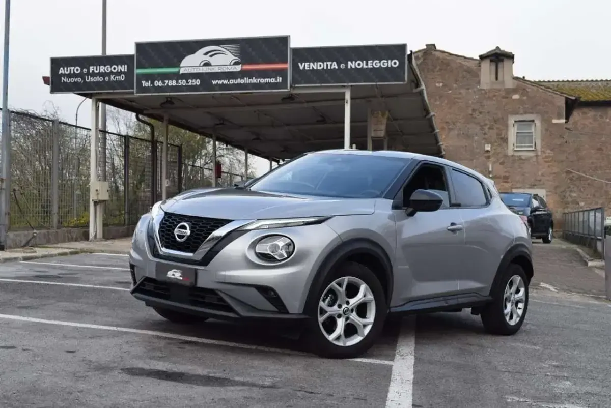 Usata Nissan Juke N-Connecta 114 CV (83 kW) 2022 Grigio scuro / metallizzato SUV