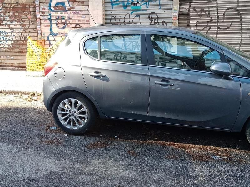 Usata Opel Corsa 90 CV (66 kW) 2016 Berlina