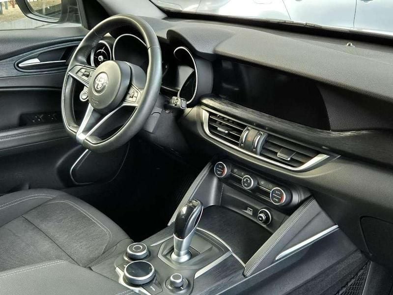 Usata Alfa Romeo Stelvio 190 CV (139 kW) 2019 Bianco SUV