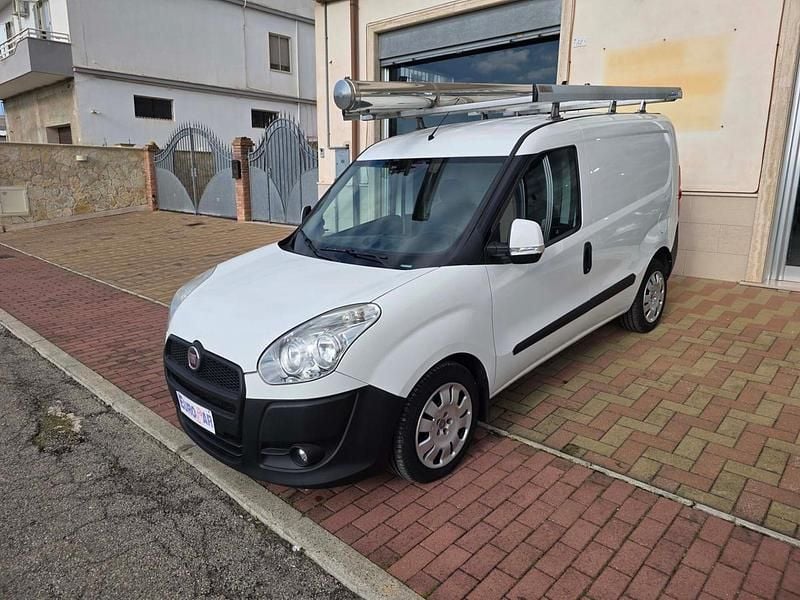 Usata Fiat Doblò 104 CV (76 kW) 2014 Bianco Monovolume