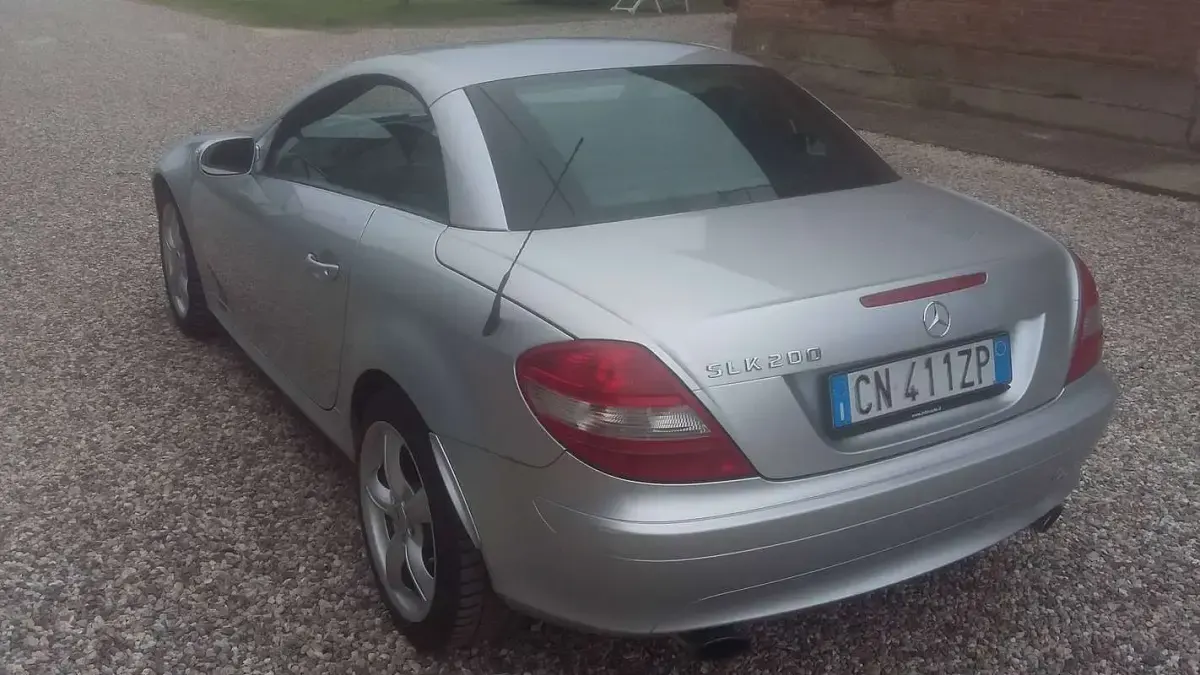 Usata Mercedes SLK200 163 CV (119 kW) 2004 Argento Cabrio