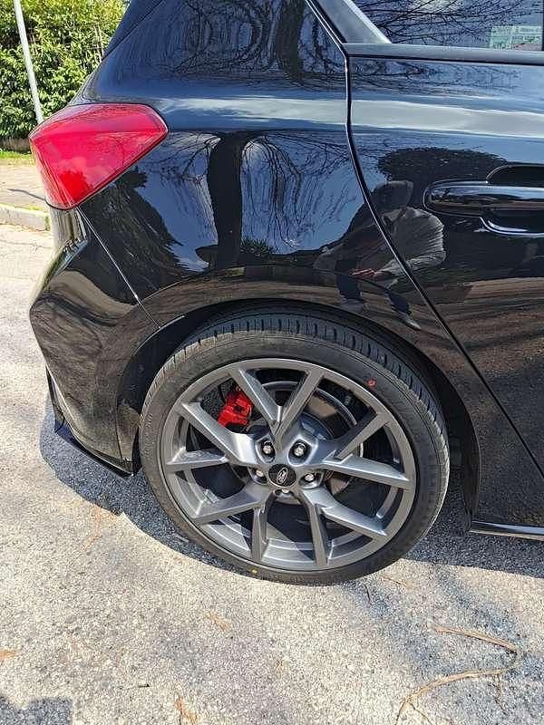 Usata Ford Focus ST 280 CV (205 kW) 2020 Nero Berlina
