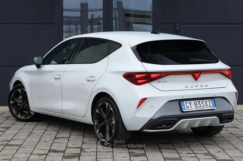 Usata Cupra Leon 150 CV (110 kW) 2025 Bianco Berlina
