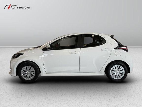 Usata Toyota Yaris Hybrid Active 116 CV (85 kW) 2025 Bianco Berlina