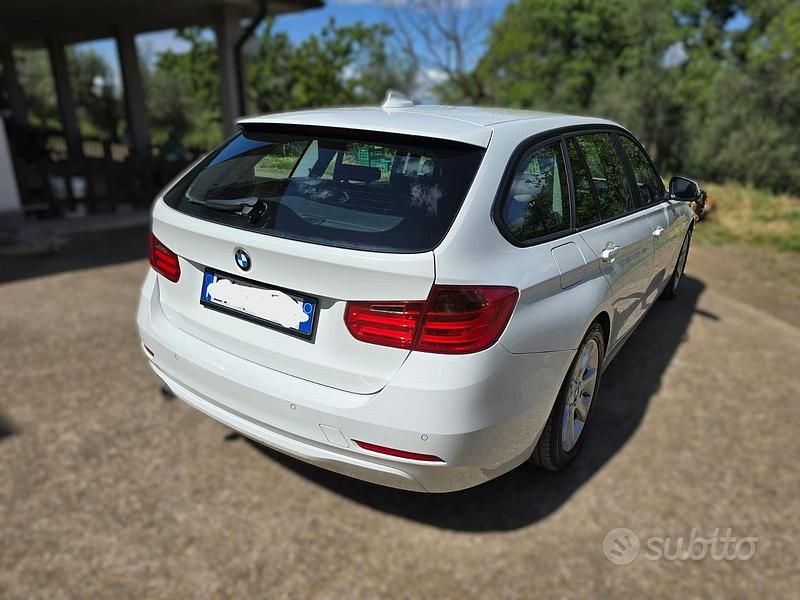 Usata BMW 318 Comfort Edition 143 CV (105 kW) 2014 Bianco Station wagon