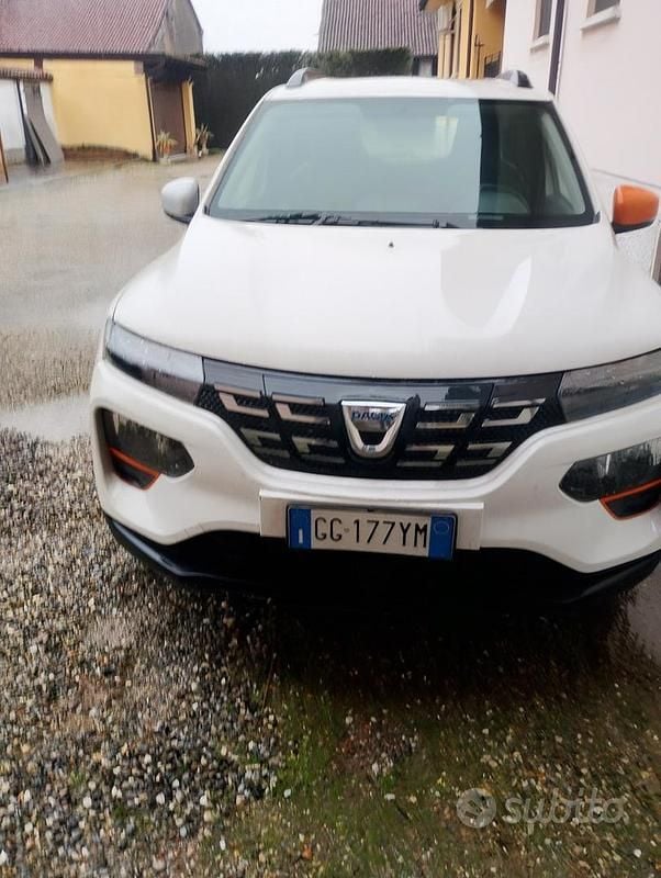 Bianco Usata 2022 Dacia Spring Comfort Plus Utilitaria | 7000 € - Immagine 1/4