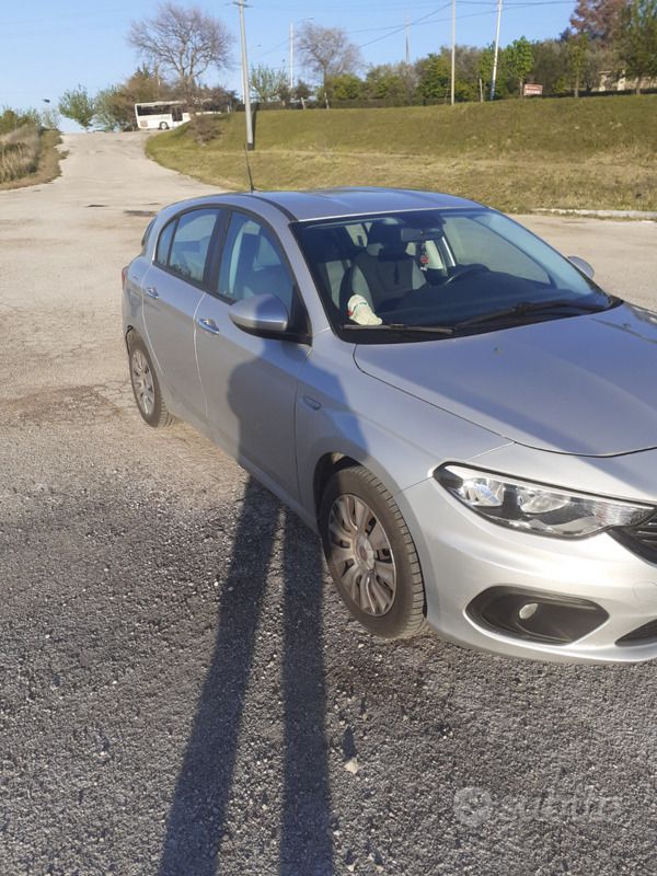 Usata Fiat Tipo 120 CV (88 kW) 2016 Utilitaria