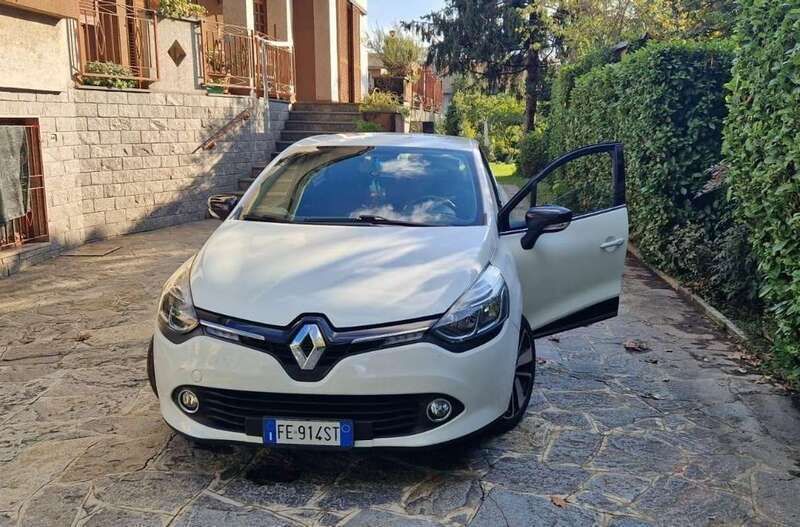 Usata 2016 Renault Clio IV Tre volumi | 4500 € (Super prezzo) - Immagine 1/4