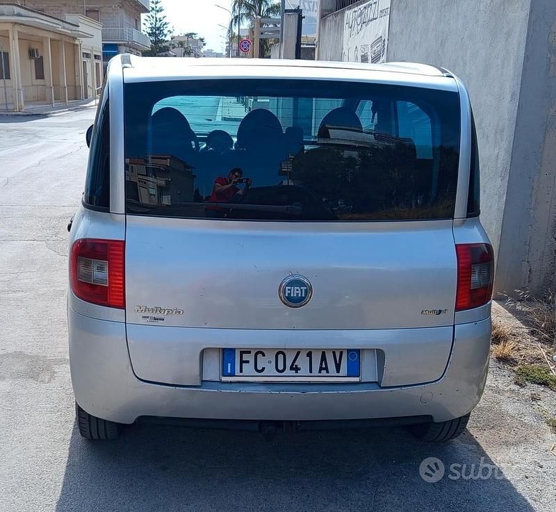 Usata Fiat Multipla Emotion 120 CV (88 kW) 2006 Grigio Monovolume
