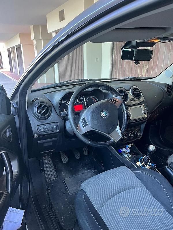 Usata Alfa Romeo MiTo 79 CV (58 kW) 2009 Grigio Utilitaria