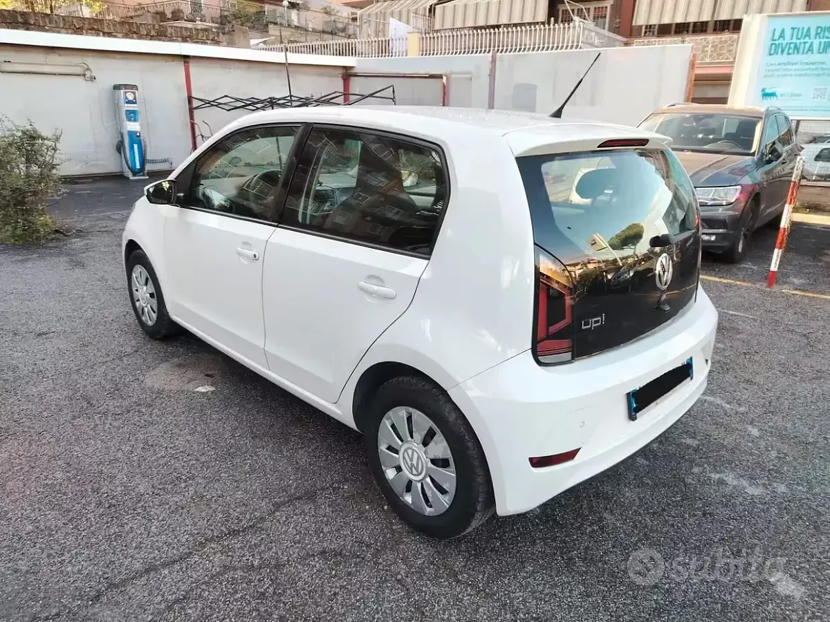 Usata VW up! Highline 75 CV (55 kW) 2019 Bianco Utilitaria