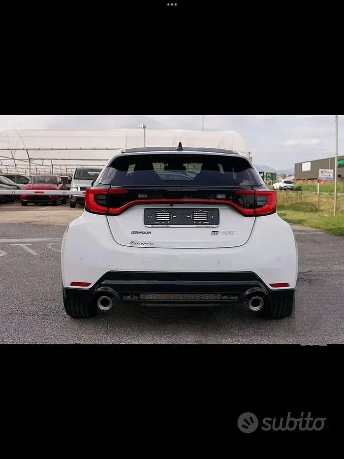 Nuevo Toyota Yaris 280 CV (205 kW) 2025 Blanco Utilitario