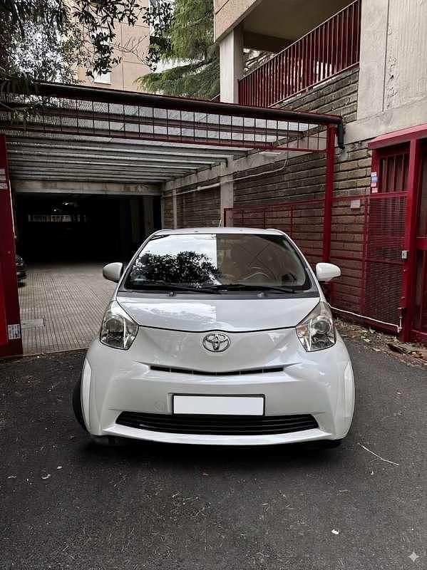 Usata Toyota iQ 68 CV (50 kW) 2009 Utilitaria