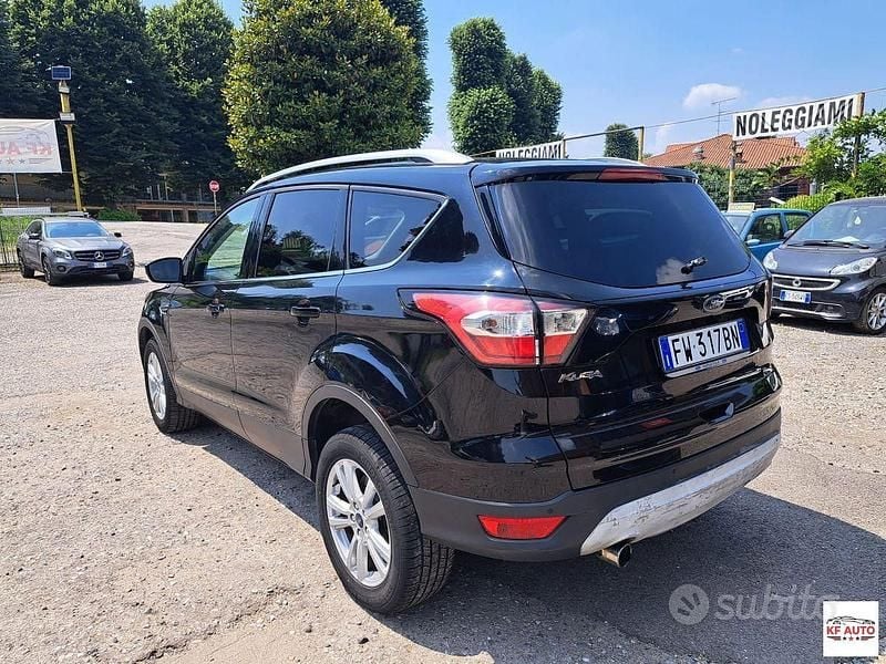 Usata Ford Kuga Titanium S 120 CV (88 kW) 2019 Nero SUV