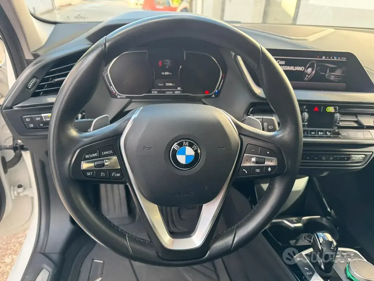 Usata BMW 118 Sport Line 150 CV (110 kW) 2021 Bianco Utilitaria