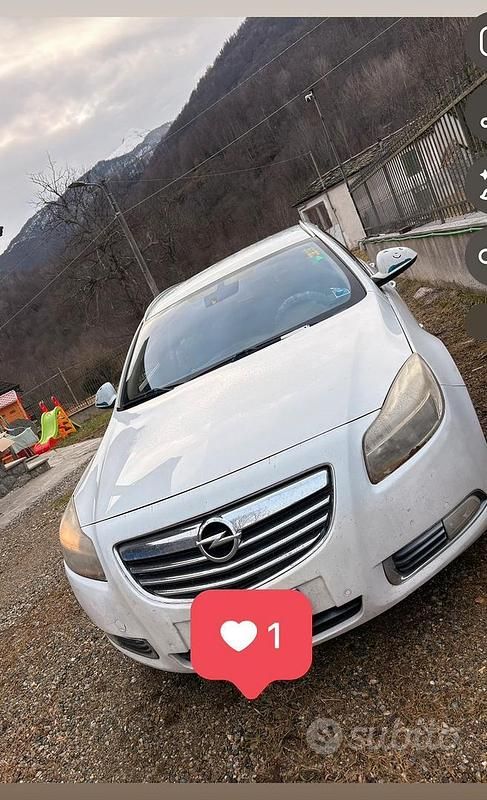 Usata Opel Insignia 160 CV (117 kW) 2012 Bianco Station wagon