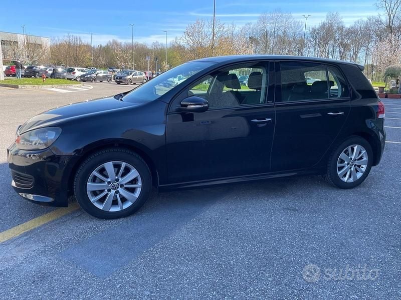 Usata VW Golf VI Highline 122 CV (89 kW) 2011 Nero Utilitaria