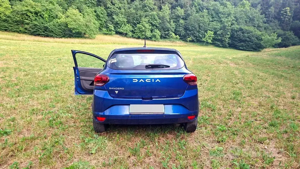 Usata Dacia Sandero 65 CV (47 kW) 2023 Bluazzurro Berlina