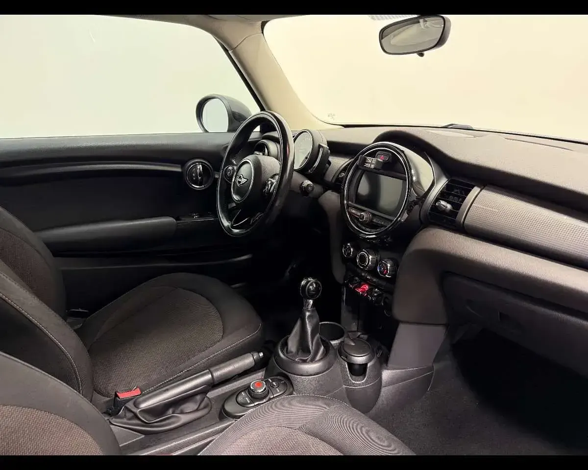 Usata Mini Cooper D 116 CV (85 kW) 2018 Grigia Utilitaria
