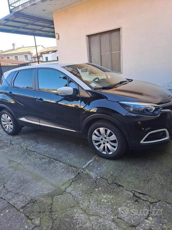 Nero Usata 2014 Renault Captur SUV | 7500 € (Buon prezzo) - Immagine 1/4