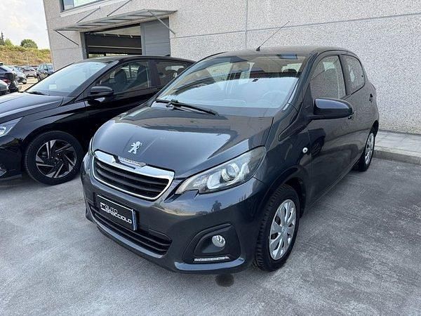 Usata 2015 Peugeot 108 Allure Due volumi | 7900 € (Buon prezzo) - Immagine 1/4