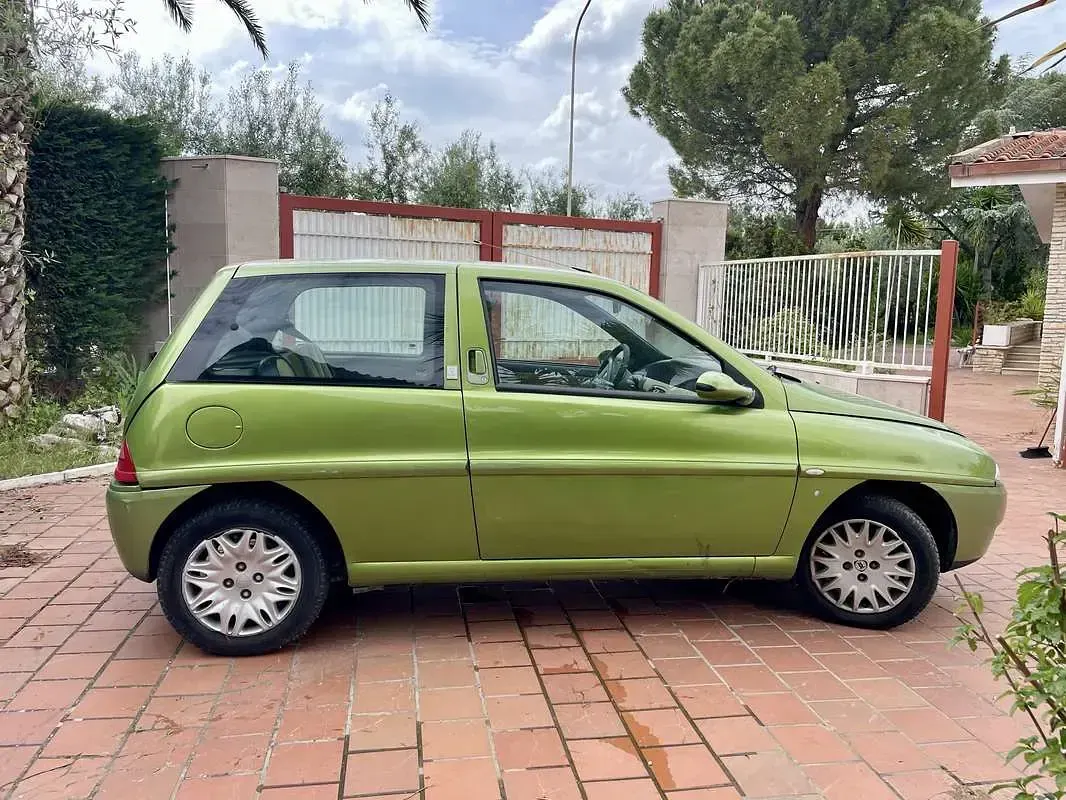 Usata Lancia 2000 60 CV (44 kW) 2002 Verde Berlina