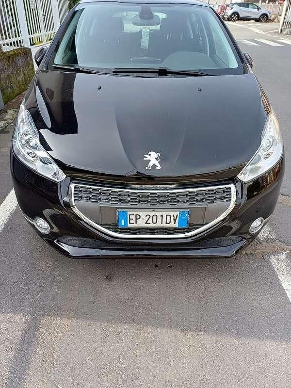 Usata Peugeot 208 Allure 82 CV (60 kW) 2012 Utilitaria