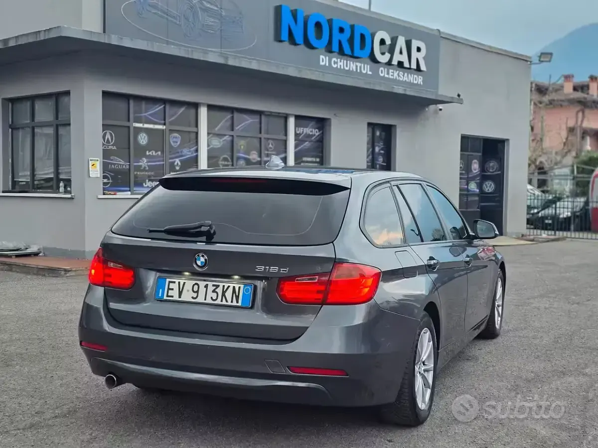 Usata BMW 318 143 CV (105 kW) 2014 Grigio Station wagon
