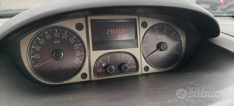 Usata Lancia Musa 69 CV (50 kW) 2007 Marrone Monovolume
