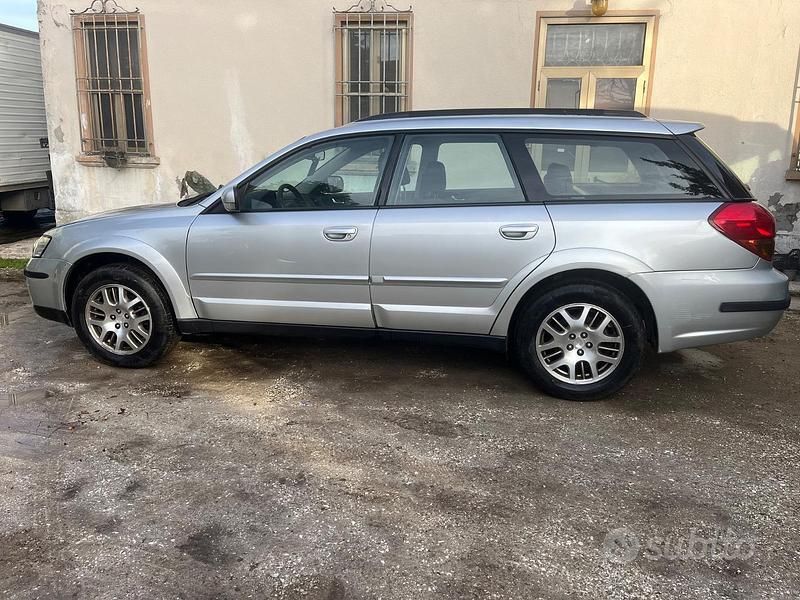 Usata Subaru Outback 2006 Grigio Station wagon