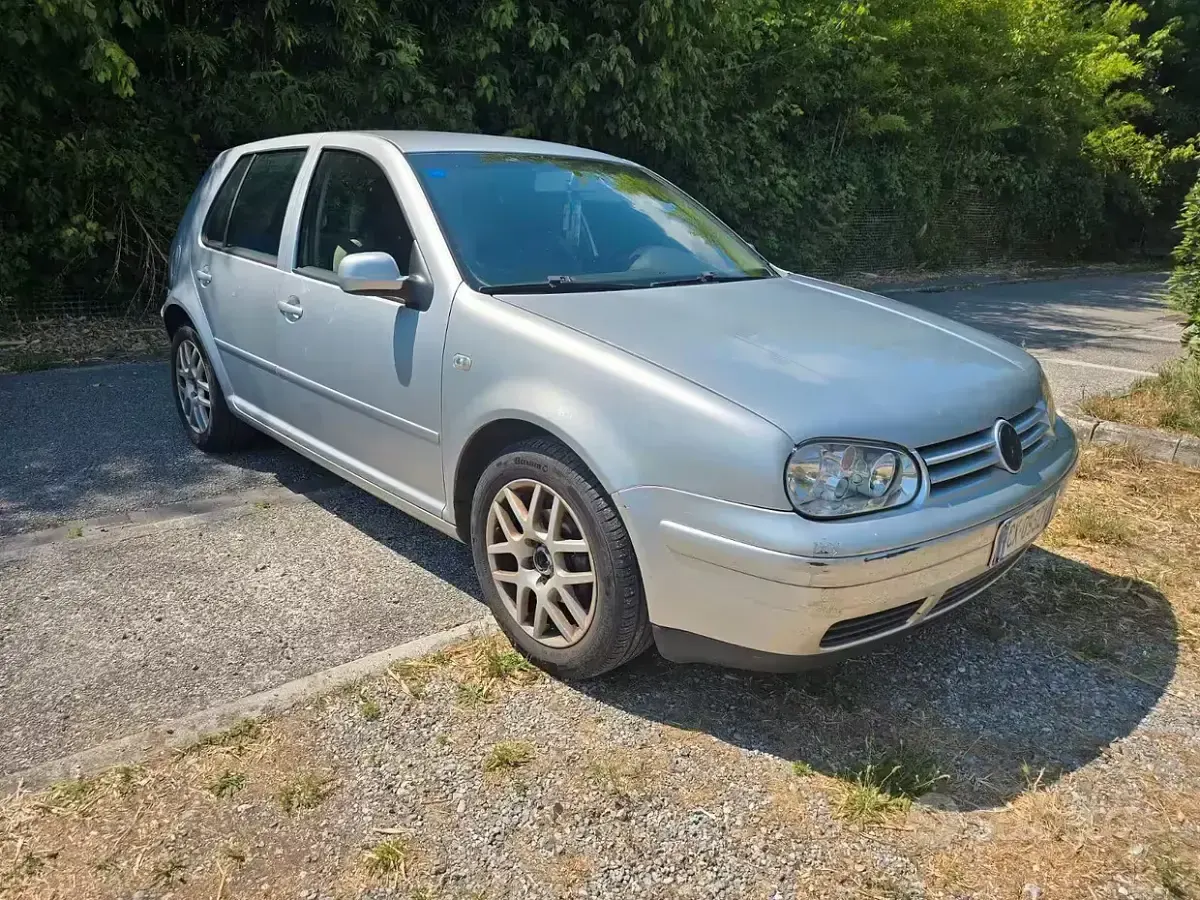 Usata VW Golf IV 105 CV (77 kW) 2003 Grigio Berlina