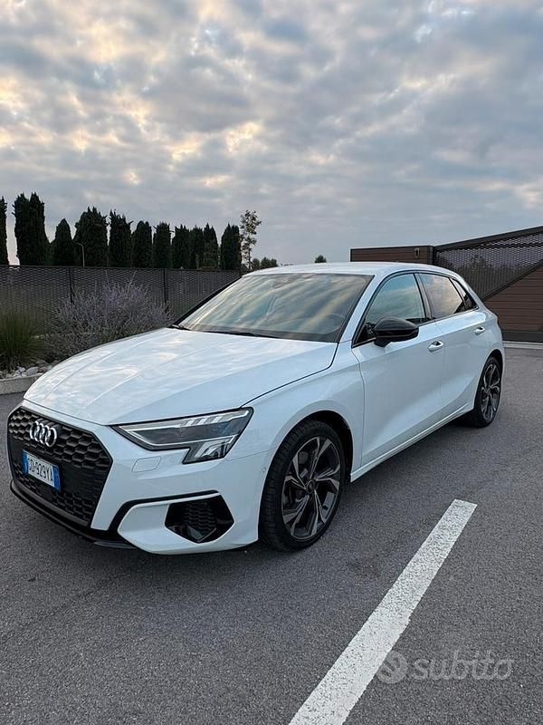 Bianco Usata 2021 Audi A3 Sportback e-tron Ambiente Due volumi | 26.900 € (Molto cara) - Immagine 1/4