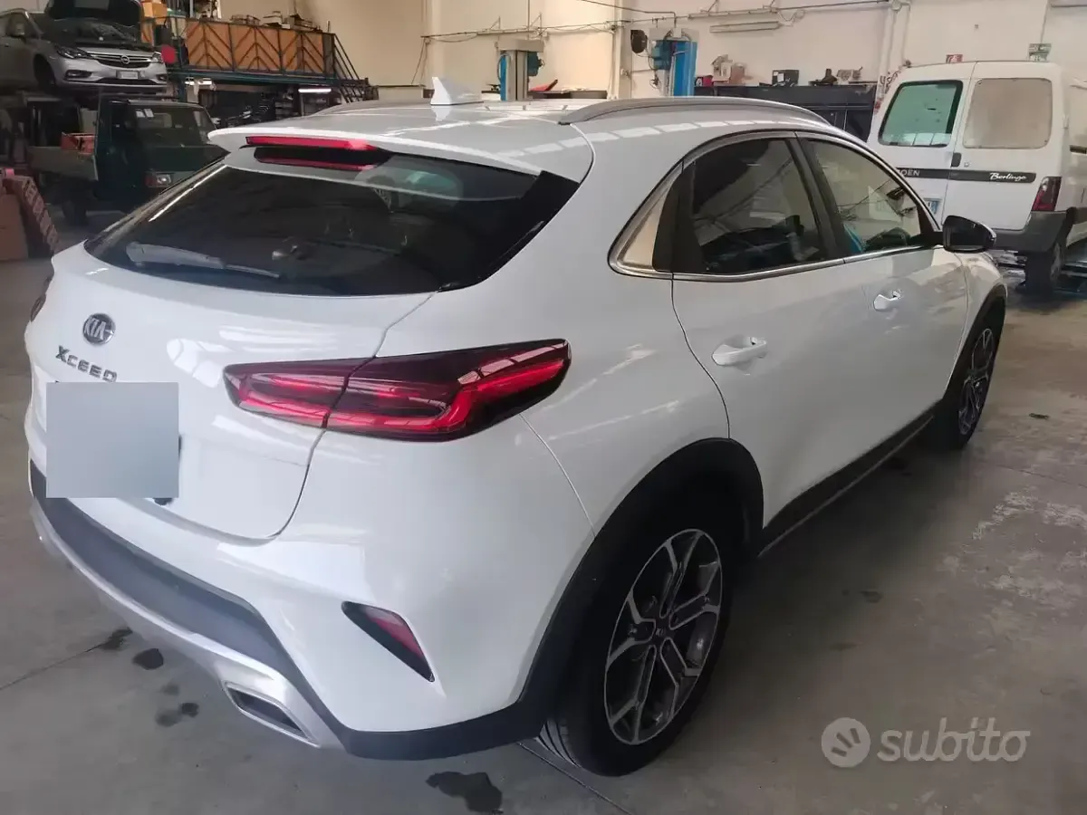 Usata Kia XCeed Style 140 CV (102 kW) 2019 Bianco SUV