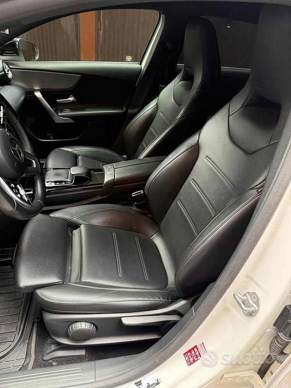 Usata Mercedes A180 Premium 116 CV (85 kW) 2018 Bianco Berlina