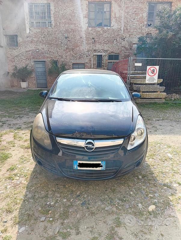 Usata Opel Corsa 75 CV (55 kW) 2008 Nero