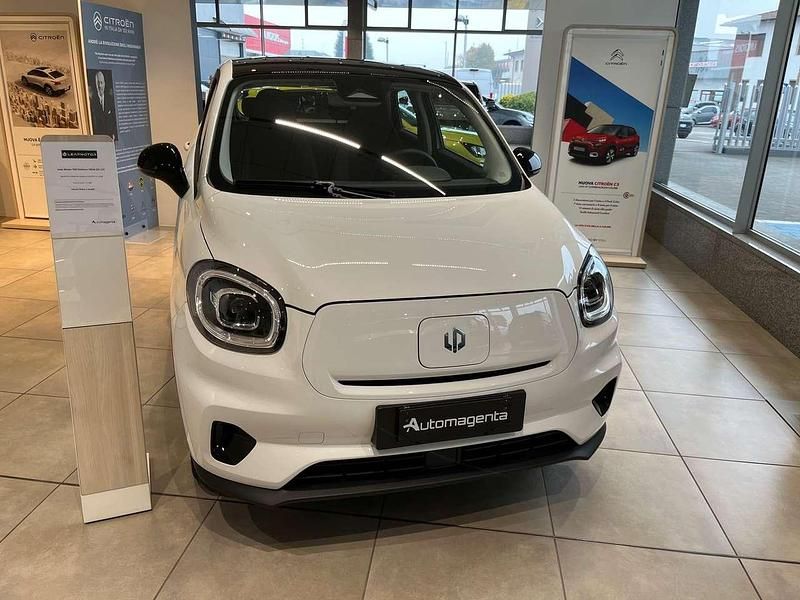 Nuova Leapmotor T03 69 kW (95 CV) 2025 Light white Utilitaria