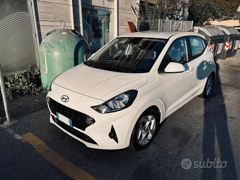 Bianco Usata 2023 Hyundai i10 Due volumi | 11.000 € (Ottimo prezzo) - Immagine 1/4