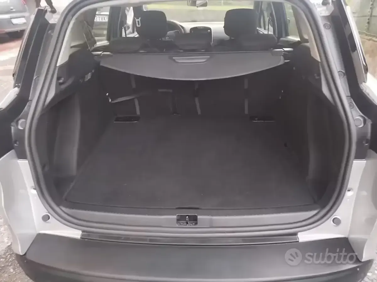 Usata Renault Clio Zen 90 CV (66 kW) 2017 Grigio Station wagon