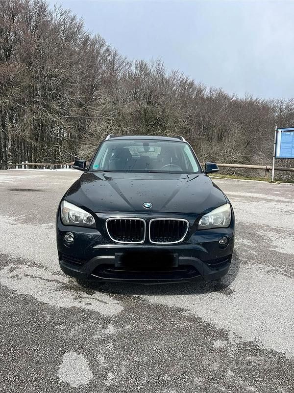 Begagnad BMW X1 2013 Svart SUV