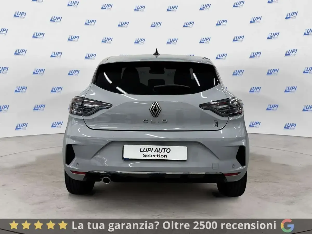 Usata Renault Clio V Techno 101 CV (74 kW) 2025 Grigio Berlina